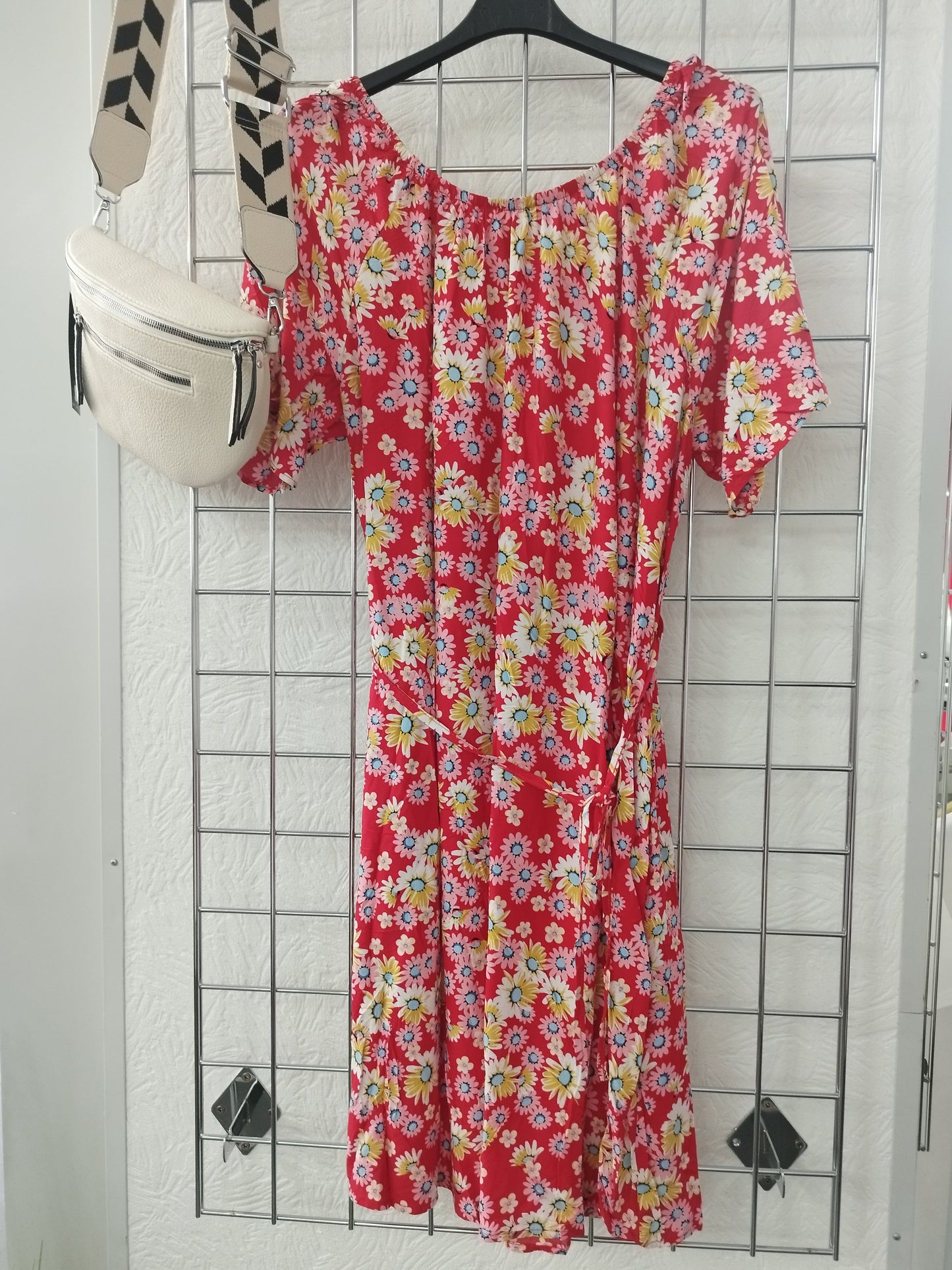 Kleid onesize 36-40, verschiedene Farben
